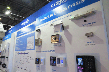 Big Dipper y Cygnus en Intersec