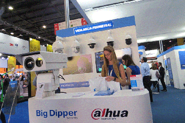 Big Dipper y Cygnus en Intersec