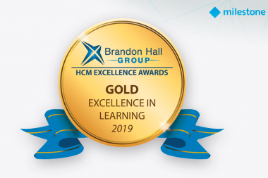 Milestone Systems recibe reconocimiento oro a la excelencia en aprendizaje a manos del grupo Brandon Hall