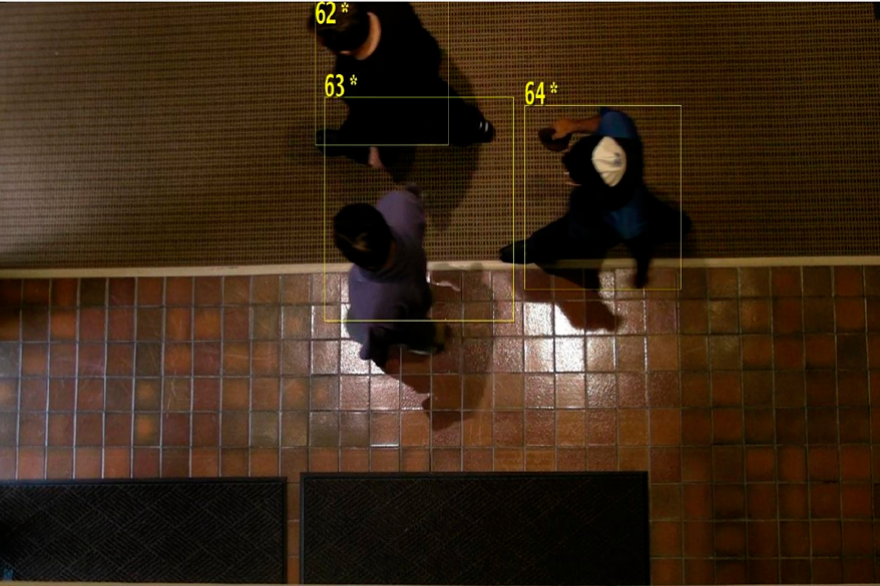 Capturas de pantalla del NVR de VideoEdge con Deep Intelligence