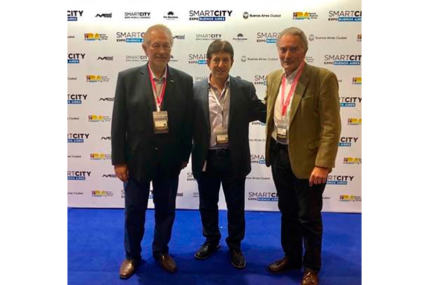 Enrique Greenberg y Hugo Martty junto a  Marcelo Colanero,CEO de Intelektron, en la Smart City Expo Buenos Aires