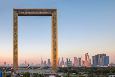 Ingreso al Marco de Dubái a través de puertas giratorias de Boon Edam