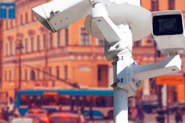 Detección optimizada de infracciones de tránsito con video inteligente