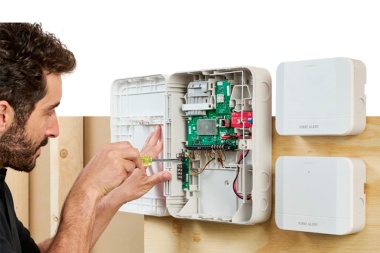 Resideo anuncia el lanzamiento oficial del nuevo panel híbrido First Alert VISTA® H3